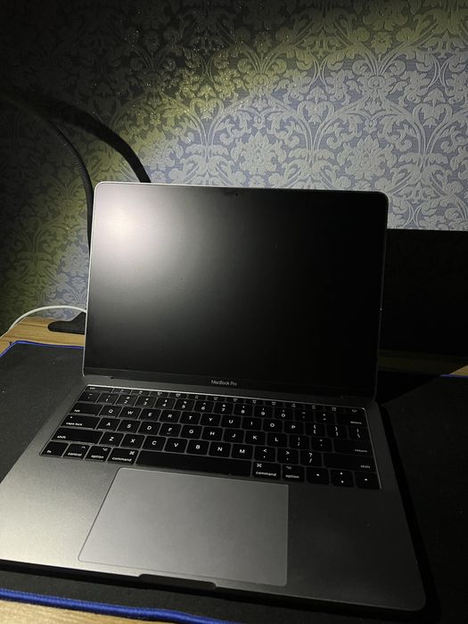 Macbook Pro 2017 i5 13