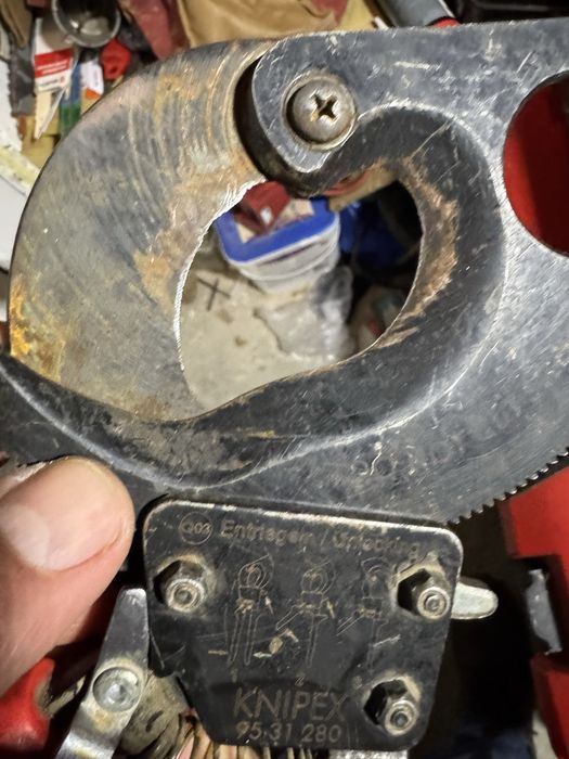 Taietor cablu mare Knipex