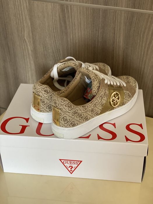 Дамски маратонки Guess