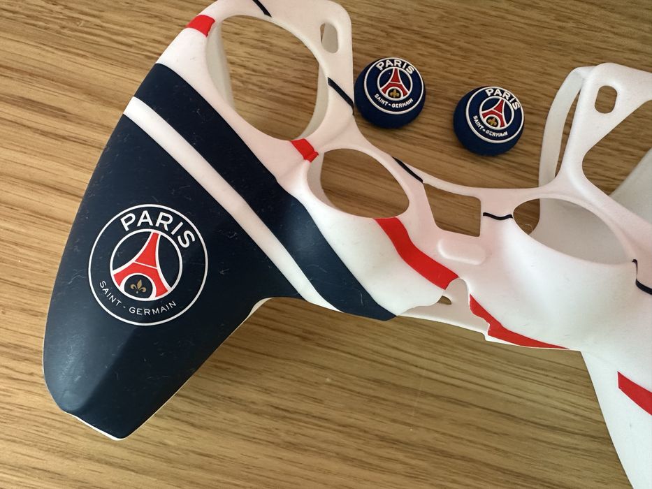 Оригинален силиконов кейс за контролер PS5 Paris Saint-Germain