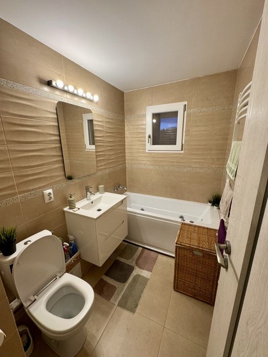 Inchiriez apartament pe durata Electric Castle/Untold/pe toata durata verii (1 iulie-30 septembrie) la Cluj pentru 6 sau max. 8 persoane