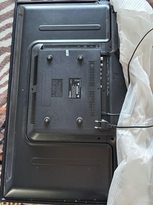 Продам телевизор Rebus