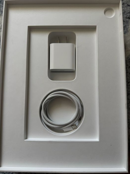 Продам iPad a16