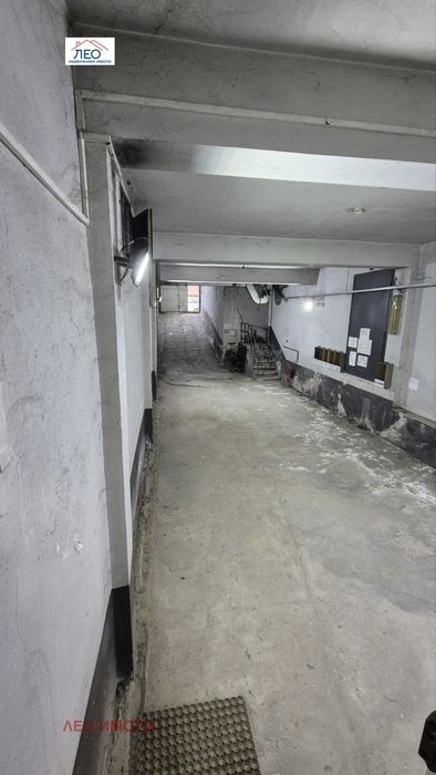 Продава се Офис в Севлиево - 1322 кв.м за 328 €/кв.м - Снимка #4