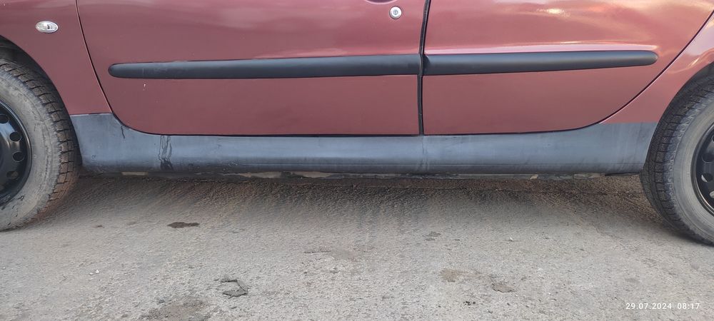 Продам Peugeot 206