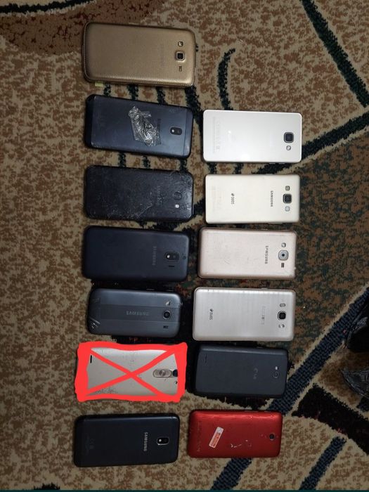 Запчасти от разных телефонов