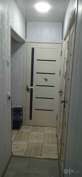Срочно продам1ком квартиру в 1 микрорайоне Чирчик