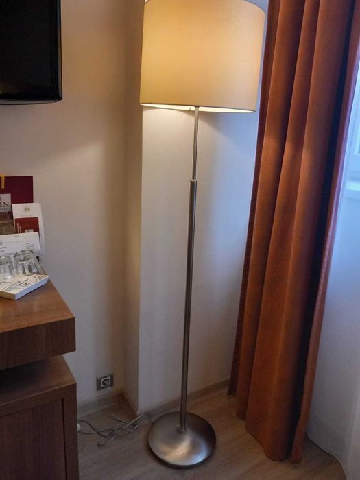 De vanzare lampadar si veioza inox