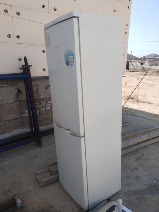 Умывальник, холодильник