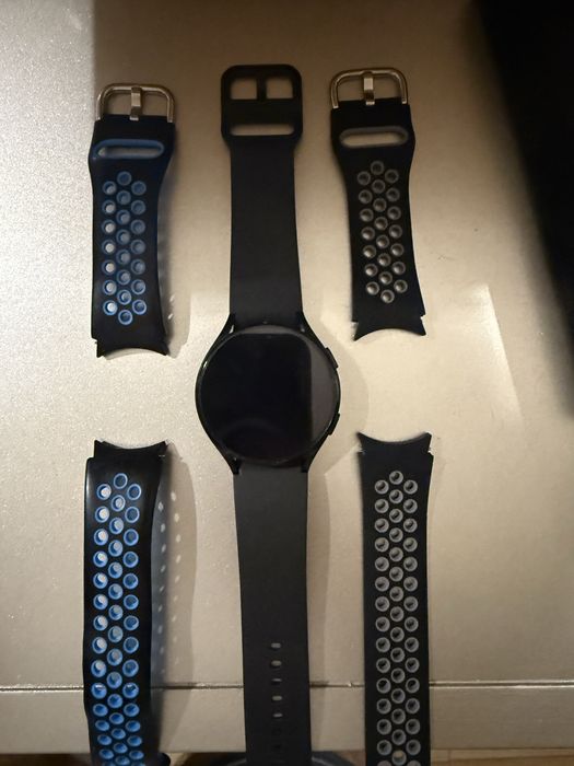 Smartwatch Samsung Watch 4 impecabil. 3 curele