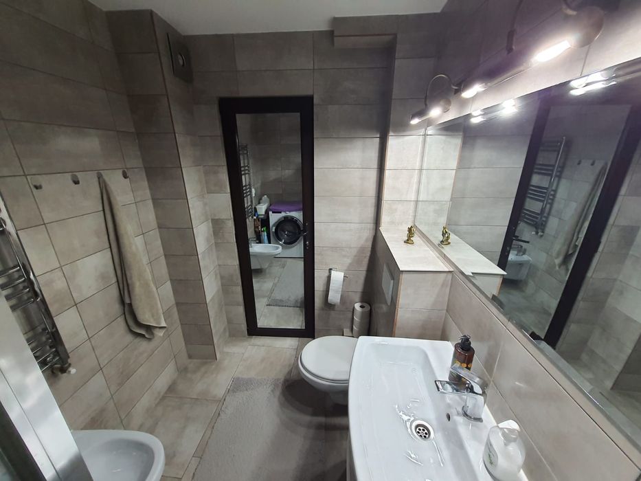 Inchiriez apartament cu 2 camere