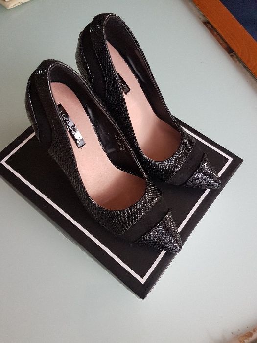 Елегантни дамски обувки LOST INK, номер 39. НОВИ!