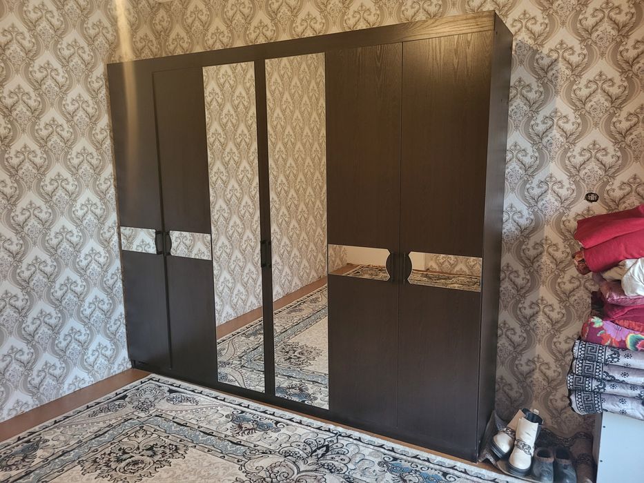 Mebel sotiladi xolati yangidek