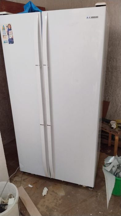 Холодильник 90 000