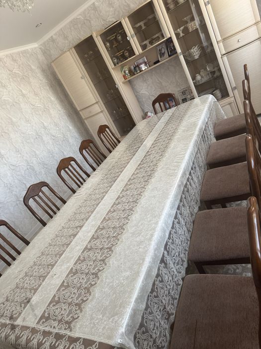 Продам стол со стульями  3 метра