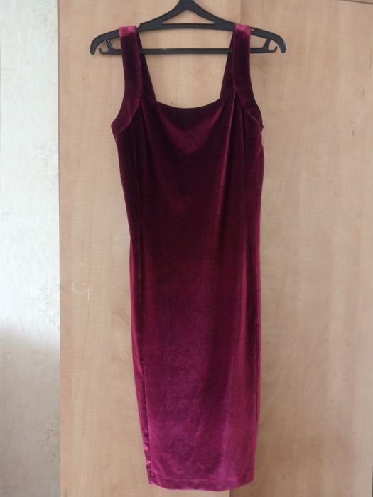 Продам бархатное платье