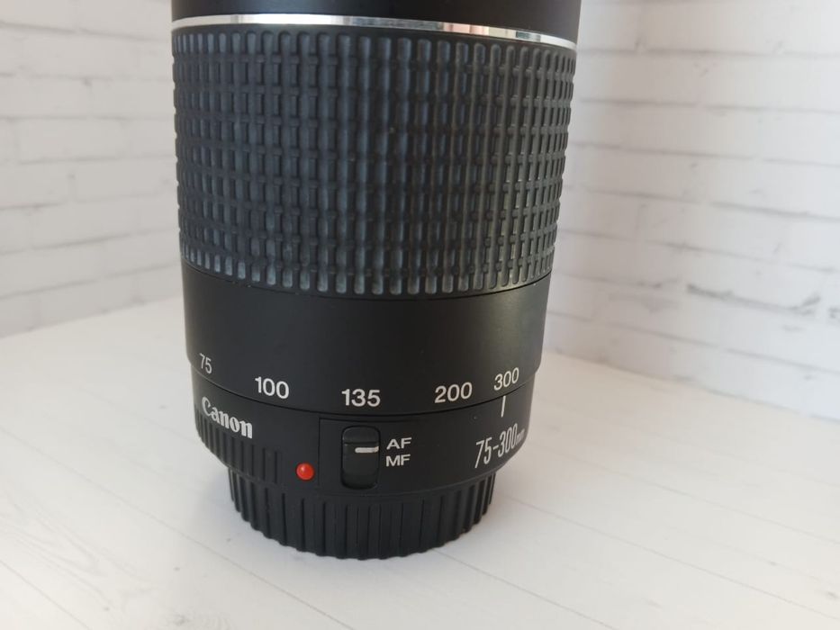 Продам объектив на Canon 75-300