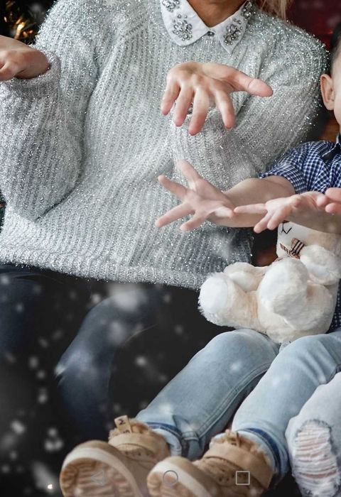 Дамски пуловер блестящ