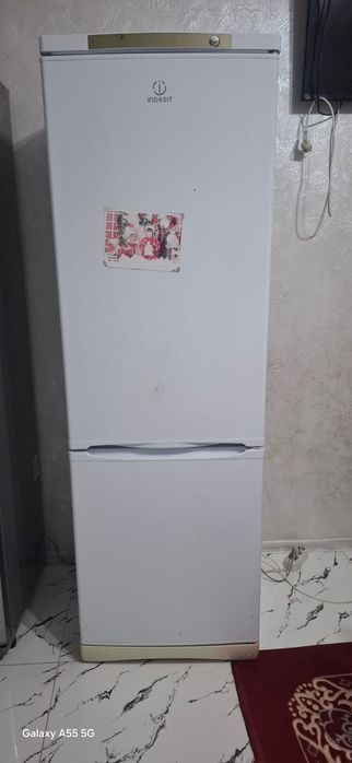 Холодильник INDESIT