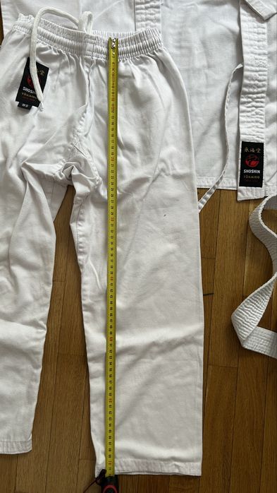 Детско кимоно за карате размер 00 и два колана