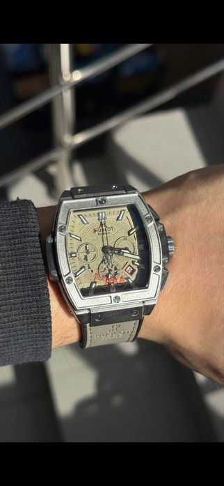 Наручные часы HUBLOT