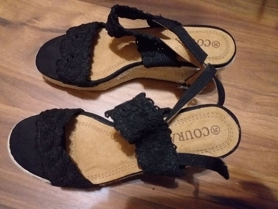 Дамски   сандали -  черни