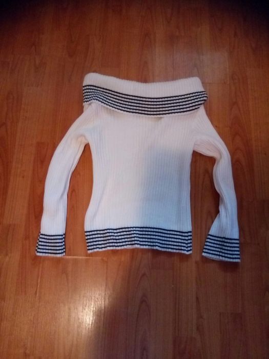 Pulover dama cu umerii goi