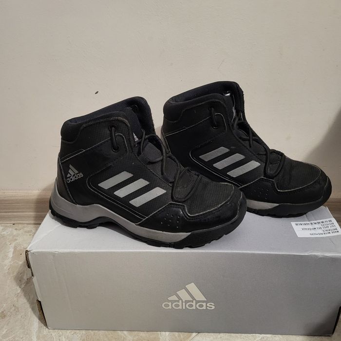 Adidas Маратонки  и боти 31 номер