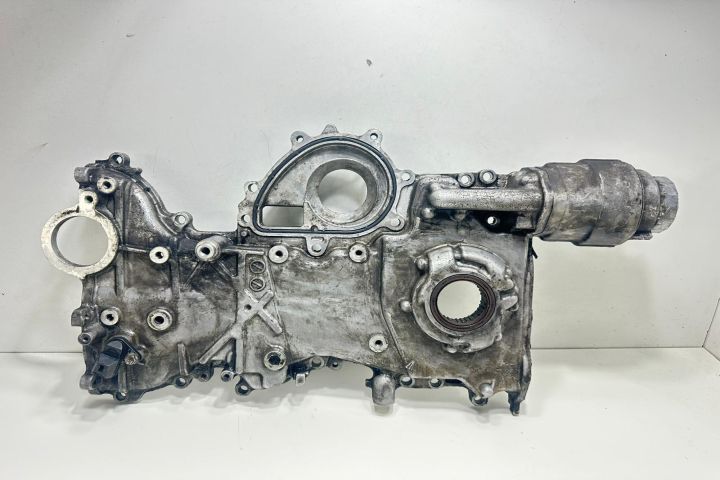 Capac distributie / pompa ulei Toyota Avensis a 3-a generatie T27 ser