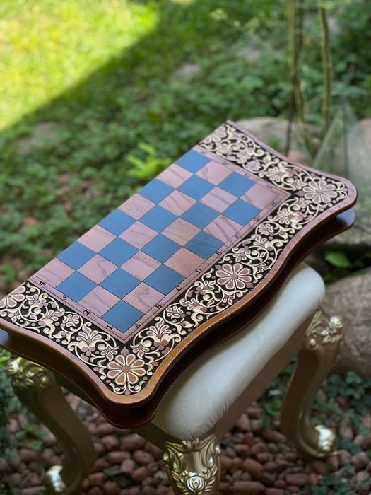 Yog’ochdab oyib yasalgan Шахмат из дерева ручная работа 
Shah-mad