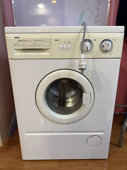 Стиральная машинка Zanussi