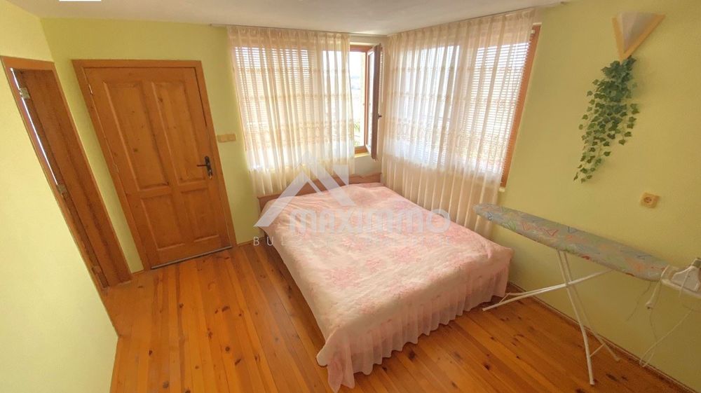 Продава се Къща в Варна, м-т Боровец - север - 288 кв.м за 461 €/кв.м - Снимка #8