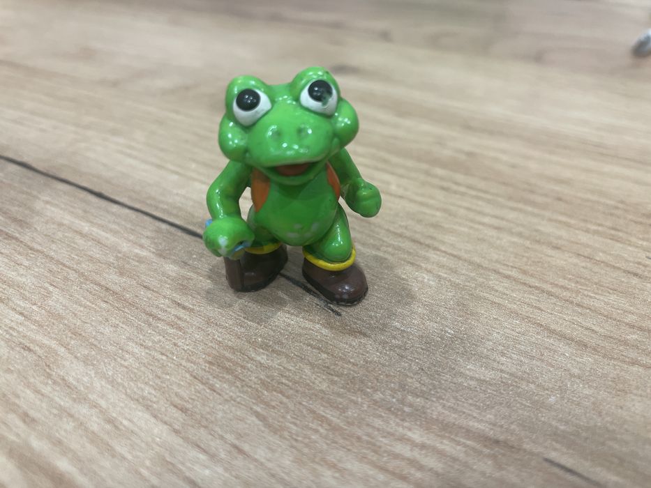 Игрушки из киндеров