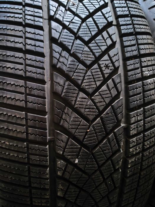 2 Броя Зимни Гуми 255/50/R21 Good&year Dot 3324