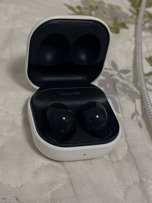 Безпроводные наушники  samsung