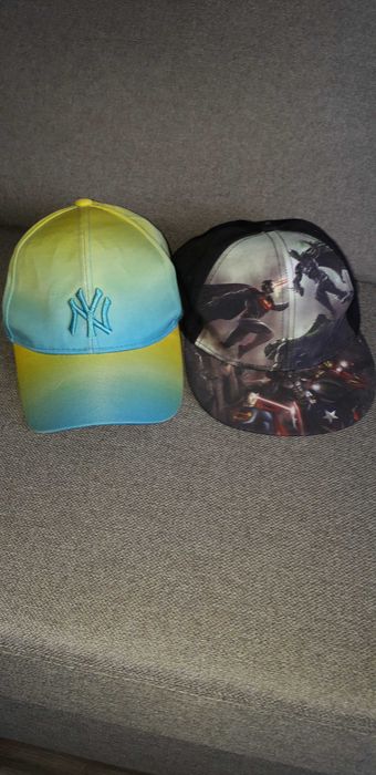 Летни шапки с козирка за момче