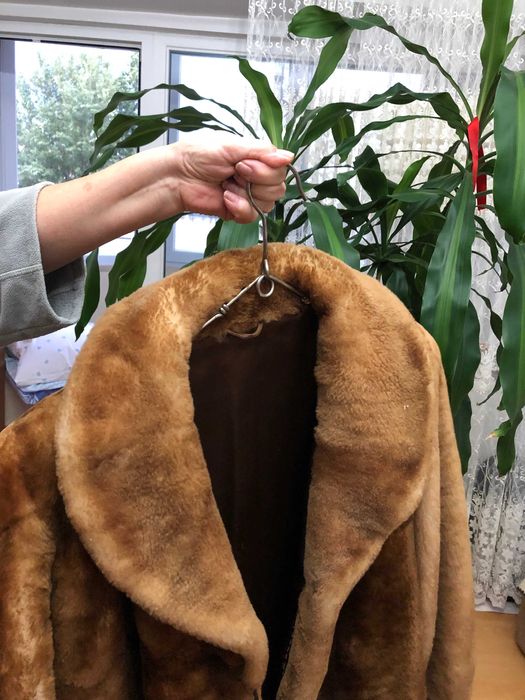 Haina mouton dore, noua, culoare cognac