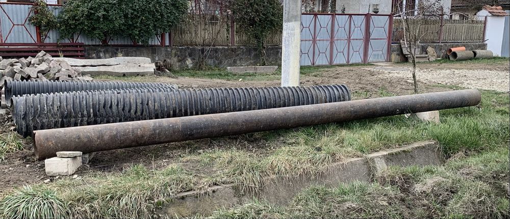 Vând țeavă metalică