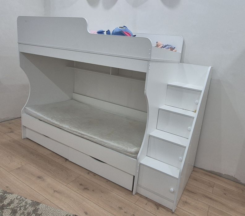 Детский кровать срочно