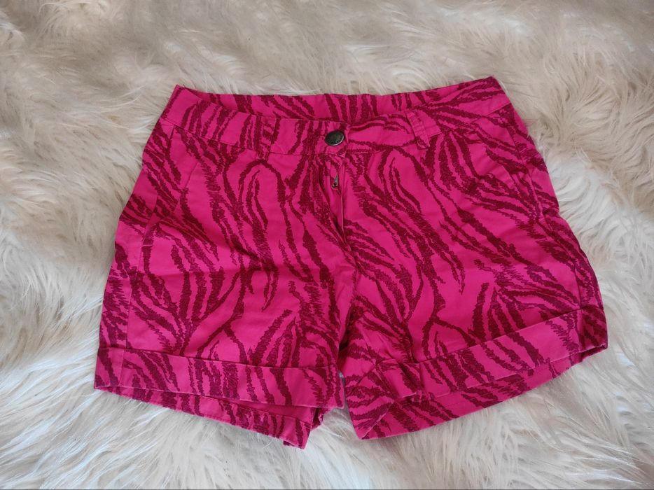 Къси панталони М размер