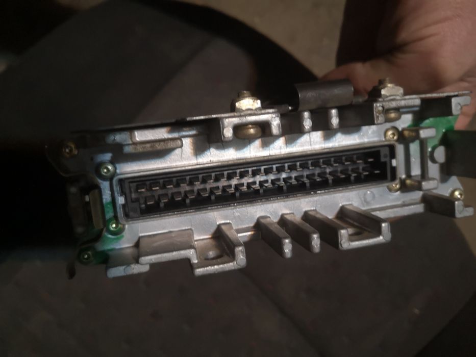 Ауди 80 В4, 2.0, ABK. ЭБУ.