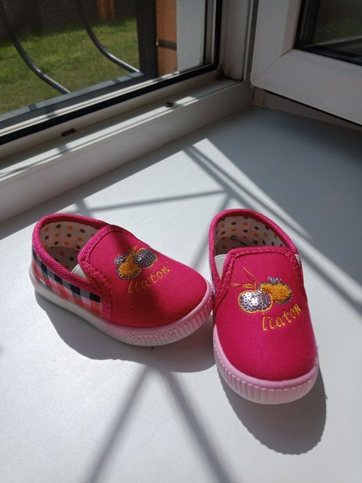 Продам новые кеды