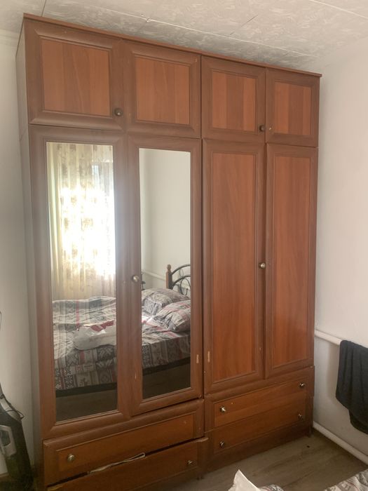 Шкаф продам договорная