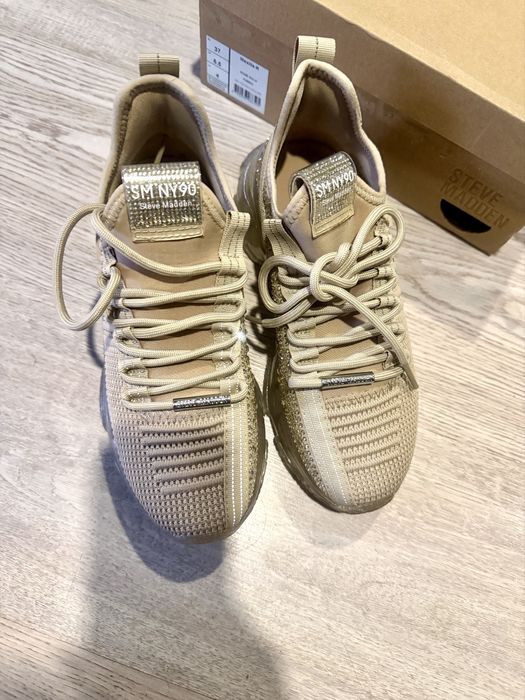 Adidasi steve  madden noi 37