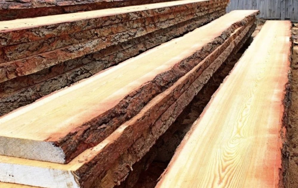 В продаже доска не обрезная 50 ка