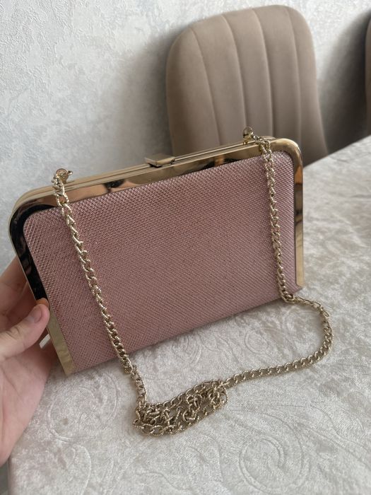 Нежная сумочка-клатч