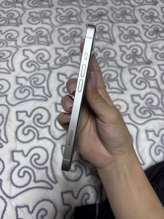 Продам iphone 13