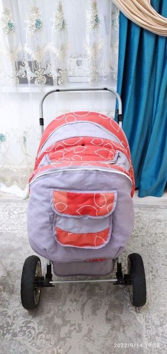 Продам качественный Коляска всесезонка