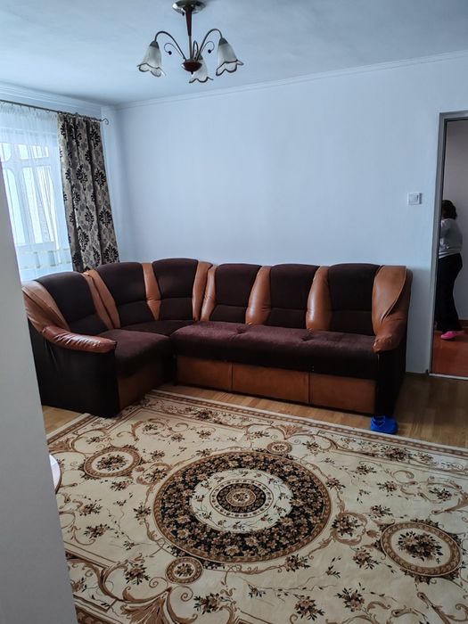 Apartament 2 camere de închiriat – Roman, str. Anton Pann