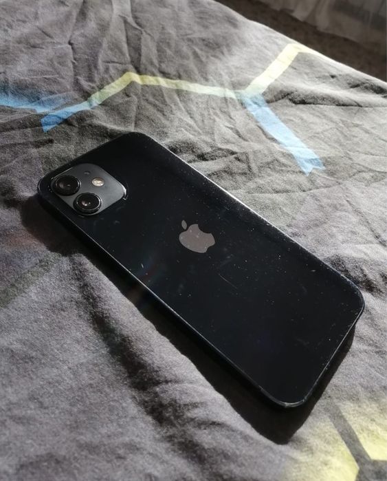 Продам iphone 12